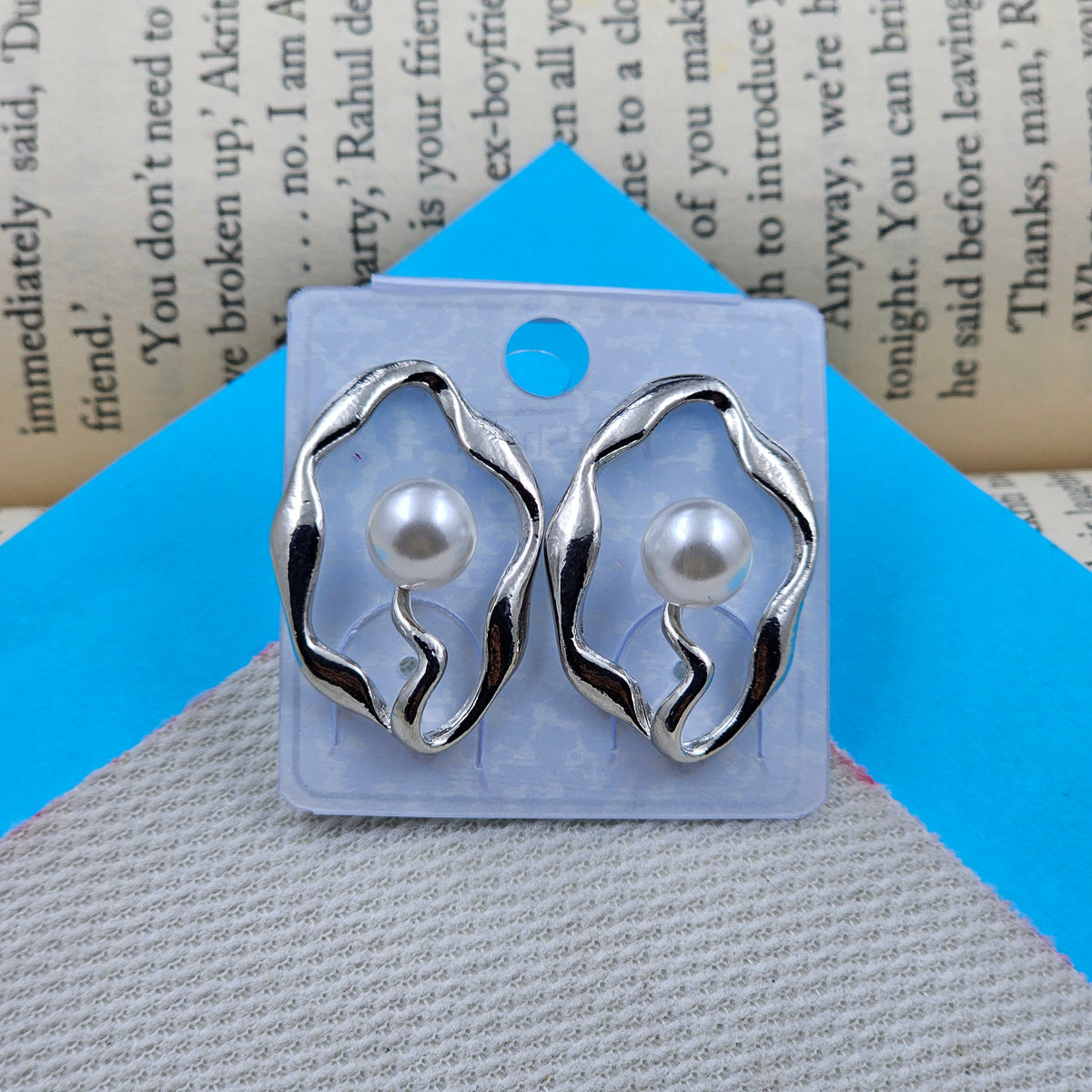 Western Silver Wave Metal Pearl Earrings