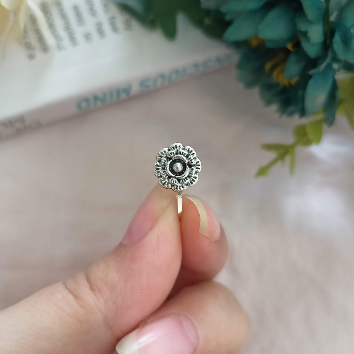 Flower Shape Cute Silver Oxidised Adjustable Nosepin