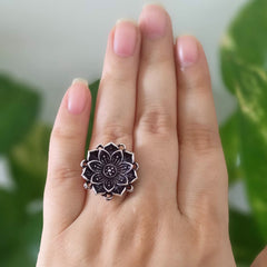 Flora Design Trendy Silver Oxidised Adjustable Finger Ring